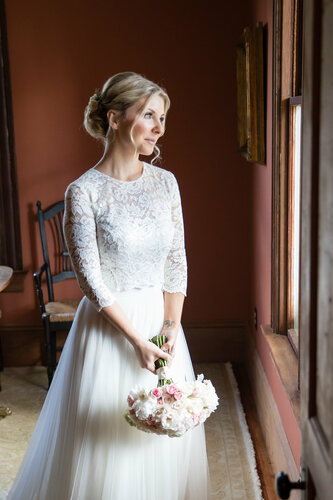 Display of the women, at a featured Triple S Ranch wedding.